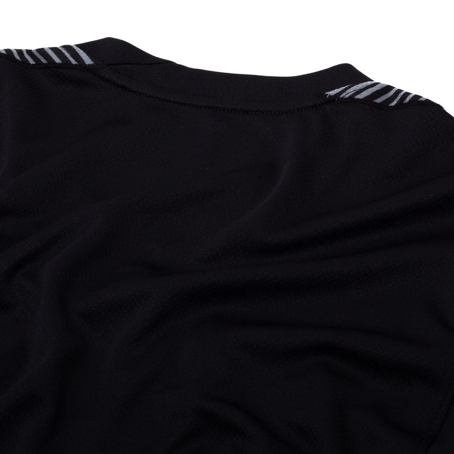 Chelsea Goalkeeper Shirt 2025/26 - Men's-SoccerKits Hub | Buy Soccer Jerseys Online